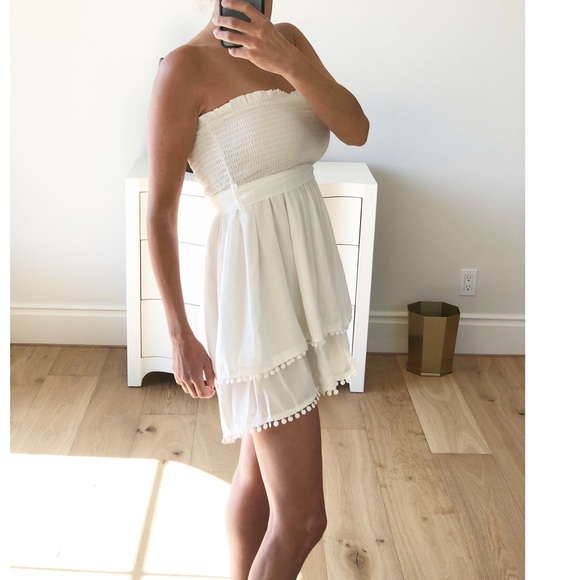 🟡 SALE! CANCUN White Strapless Babydoll Romper - Picture 2 of 6